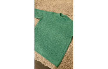 Светр із пряжі "Меринос з ангорою Формула" ТМ Ярна